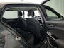 Volkswagen Golf 1.5 eTSI 150pk DSG Highline Virtual Cockpit Stoelverwarming Navigatie Alcantara
