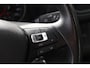 Volkswagen Crafter 35 2.0 TDI L4H3 RWD / 170pk Highline / 3500 kilo trekgew. / 1ste eigenaar / Rijklaarprijs!