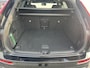 Volvo XC60 B5 Ultimate Dark | Luchtvering | Panorama dak | Harman Kardon | Adaptieve cruise |