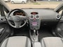 Opel Corsa 1.4-16V Cosmo/AUTOMAAT/ nap/ dealeronderhouden/ 1jaar apk/ airco/ navi/ EL-ramen/ volle opties