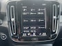 Volvo XC40 1.5 T5 Recharge 262 pk R-Design Navigatie Panoramadak Pilot Asist  ACC 360 Camera Harman Kardon Elek Stoel Dab Stoel + Stuur verwarming Extra Getint Glas Wit Metallic ! Plug In Hybride
