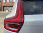 Volvo XC40 1.5 T5 Recharge 262 pk R-Design Navigatie Panoramadak Pilot Asist  ACC 360 Camera Harman Kardon Elek Stoel Dab Stoel + Stuur verwarming Extra Getint Glas Wit Metallic ! Plug In Hybride