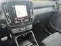 Volvo XC40 1.5 T5 Recharge 262 pk R-Design Navigatie Panoramadak Pilot Asist  ACC 360 Camera Harman Kardon Elek Stoel Dab Stoel + Stuur verwarming Extra Getint Glas Wit Metallic ! Plug In Hybride