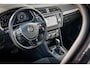 Volkswagen Tiguan 2.0 TDi Automaat Highline I Org. Trehkaak I Virtual Cockpit I Camera I 18 inch. LMV