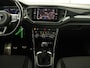 Volkswagen T-Roc 1.5 TSI Sport | Panoramadak | Carplay | Adaptive cruise | Camera | Afneembare Trekhaak | Navigatie | Active Info Display