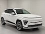 Hyundai Kona Electric Premium 65.4 kWh Volledig Elektrische Automaat met Navigatie, Lederen bekleding en Stoelverwarming Uit voorraad leverbaar!