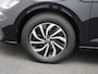 Volkswagen Polo 1.0 TSI Life Automaat | 15 inch velgen | Parkeersensoren | Draadloze telefoonlader | Apple carplay /Android auto | Adaptive cruise control |