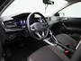 Volkswagen Polo 1.0 TSI Life Automaat | 15 inch velgen | Parkeersensoren | Draadloze telefoonlader | Apple carplay /Android auto | Adaptive cruise control |