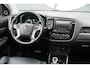 Mitsubishi Outlander 2.0 PHEV instyle+ / TREKHAAK / PANO / STOEL+STUURVERWARMING