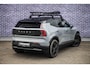 Volvo EX30 Cross Country Twin Motor Performance Ultra 69 kWh | Google | Longe Range | 4x4 | Adaptieve Cruise | Stoel-/Stuurverwarming | Keyless | 360 Camera | Panoramadak | Elektr. Stoelen | Harman Kardon Audio | Elek. Achterklep | Getint Glas
