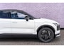 Volvo EX30 Cross Country Twin Motor Performance Ultra | Google | Longe Range | 4x4 | Adaptieve Cruise | Stoel-/Stuurverwarming | Keyless | 360 Camera | Panoramadak | Elektr. Stoelen | Harman Kardon Audio | Elek. Achterklep | Getint Glas