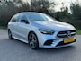 Mercedes-Benz B-klasse 200 Business Solution AMG / Automaat / Panorama dak / Camera / Navigatie / Elektrische stoelen + verwarming