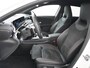 Mercedes-Benz A-klasse 250 e AMG Line | Trekhaak Wegklapbaar | Sfeerverlichting | Klasse 3 Alarm | Verwarmd Stuurwiel | Augmented reality | DAB+ Radio