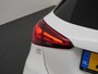 Mercedes-Benz A-klasse 250 e AMG Line | Trekhaak Wegklapbaar | Sfeerverlichting | Klasse 3 Alarm | Verwarmd Stuurwiel | Augmented reality | DAB+ Radio