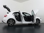 Mercedes-Benz A-klasse 250 e AMG Line | Trekhaak Wegklapbaar | Sfeerverlichting | Klasse 3 Alarm | Verwarmd Stuurwiel | Augmented reality | DAB+ Radio