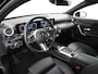 Mercedes-Benz A-klasse 250 e Luxury Line | Trekhaak Wegklapbaar | Sfeerverlichting | Smartphone Integratie | Keyless Entry | Winterpakket | Klasse 3 Alarm |
