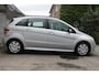 Mercedes-Benz B-klasse 200 / Airco / Cruise / Elektrische ramen /