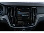 Volvo V60 T6 Recharge AWD Ultra Dark | Styling Kit | Sport Pack | Sportstoelen | Head-Up Display | Schuif-/Kanteldak | Getint Glas | Dodehoekdetectie | Harman Kardon Audio | Stuur-/Stoelverwarming Voor + Achter | Elek. Achterklep | 20" LM | | Google | Longe Range