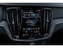 Volvo V60 T6 Recharge AWD Ultra Dark | Styling Kit | Sport Pack | Sportstoelen | Head-Up Display | Schuif-/Kanteldak | Getint Glas | Dodehoekdetectie | Harman Kardon Audio | Stuur-/Stoelverwarming Voor + Achter | Elek. Achterklep | 20" LM | | Google | Longe Range