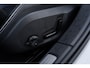 Volvo V60 T6 Recharge AWD Ultra Dark | Styling Kit | Sport Pack | Sportstoelen | Head-Up Display | Schuif-/Kanteldak | Getint Glas | Dodehoekdetectie | Harman Kardon Audio | Stuur-/Stoelverwarming Voor + Achter | Elek. Achterklep | 20" LM | | Google | Longe Range