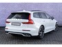 Volvo V60 T6 Recharge AWD Ultra Dark | Styling Kit | Sport Pack | Sportstoelen | Head-Up Display | Schuif-/Kanteldak | Getint Glas | Dodehoekdetectie | Harman Kardon Audio | Stuur-/Stoelverwarming Voor + Achter | Elek. Achterklep | 20" LM | | Google | Longe Range