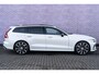 Volvo V60 T6 Recharge AWD Ultra Dark | Styling Kit | Sport Pack | Sportstoelen | Head-Up Display | Schuif-/Kanteldak | Getint Glas | Dodehoekdetectie | Harman Kardon Audio | Stuur-/Stoelverwarming Voor + Achter | Elek. Achterklep | 20" LM | | Google | Longe Range