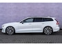 Volvo V60 T6 Recharge AWD Ultra Dark | Styling Kit | Sport Pack | Sportstoelen | Head-Up Display | Schuif-/Kanteldak | Getint Glas | Dodehoekdetectie | Harman Kardon Audio | Stuur-/Stoelverwarming Voor + Achter | Elek. Achterklep | 20" LM | | Google | Longe Range