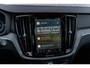 Volvo V60 T6 Recharge AWD Ultra Dark | Styling Kit | Sport Pack | Sportstoelen | Head-Up Display | Schuif-/Kanteldak | Getint Glas | Dodehoekdetectie | Harman Kardon Audio | Stuur-/Stoelverwarming Voor + Achter | Elek. Achterklep | 20" LM | | Google | Longe Range