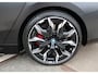 BMW i5 Touring (g61) M60 601pk xDrive Automaat I Individual I Panoramadak I Bowers & Wilkins I HUD I 21 Inch I M Sportpakket Pro I Elek. Wegkl. Trekhaak I LED I