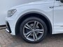 Volkswagen Tiguan 2.0 TSI 4-Motion Highline Pano Afn.Trekhaak Dynaudio HUD Adap.Cruise Voll.Onderhouden!