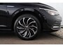 Volkswagen Golf 1.5 TSI Style 131PK Panoramadak 17 inch LMV LED Carplay Android Navigatie Adaptive Cruise Rijstrooksensor Parkeersensor ErgoActive