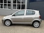 Toyota Yaris 1.3 VVT-i Idols Airco Bj 2004 Apk 09-2026 leuk beginner auto !!
