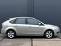 Ford Focus 1.6 Trend 5 deurs - AIRCO - LM VELGEN - VERWARMDE VOORRUIT - CPV - EL. RAMEN + SPIEGELS - RADIO/CD - APK T/M 19-05-2026 -
