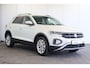 Volkswagen T-Roc 1.5 TSI (110kW/150 pk) DSG-7 AUT. ** LED, VIRTUAL, LANE ASS, TREKH, 17-inch LMV, PRIVACY ** 1e EIG - UNFALLFREI ** ** INFORMEER OOK NAAR ONZE AANTREKKELIJKE FINANCIAL-LEASE TARIEVEN **