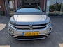 Volkswagen T-Roc 1.5 TSI Style, Trekhaak,Navi,dig dashboard.