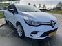 Renault Clio Estate 0.9 TCe Limited / Apple Carplay - Android Auto / Parkeersensoren. Achter / Airco / 16'' LMV /