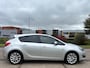 Opel Astra 1.4 Turbo Cosmo 5-Drs 140PK! ECC Audio-CD/MP3 LMV 17" Cruisecontrol ABS ESP Stuurverwarming Dealeronderhoud Nieuwe Apk!