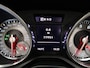 Mercedes-Benz SLK 200 Edition Automaat Leer Sportstoelen Nekverwarming Navigatie Dealer onderhouden Panoramadak 18 inch Sportvelgen Nieuwstaat Rode gordels Stoelverwarming