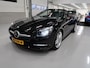 Mercedes-Benz SLK 200 Edition Automaat Leer Sportstoelen Nekverwarming Navigatie Dealer onderhouden Panoramadak 18 inch Sportvelgen Nieuwstaat Rode gordels Stoelverwarming