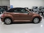 Volkswagen Beetle Cabriolet 1.2 TSI Sound 2018 Airco-ecc Navigatie App connect Stoelverwarming Windscherm 1e Eigenares Dealer onderhouden 17 inch Sportvelgen Zeer nette staat Dark Bronze metallic