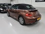 Volkswagen Beetle Cabriolet 1.2 TSI Sound 2018 Airco-ecc Navigatie App connect Stoelverwarming Windscherm 1e Eigenares Dealer onderhouden 17 inch Sportvelgen Zeer nette staat Dark Bronze metallic