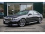 BMW 5-Serie Sedan 530e M Sport pakket | Driving Assistant Plus | Trekhaak | Adaptieve LED | Parking Assistant | Travel Pack |