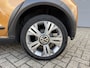 Volkswagen Up! 1.0 BMT Cross up! Cruise Control Climate Control PDC DAB Achteruitrijcamera Lichtmetalen velgen Stoelverwarming