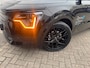 Kia Niro 1.6 GDi Hybrid DynamicPlusLine | *Black Design Edition* | *Aktie uitvoering rijklaar €38.950,-* | Chroom Delete | 18'' Black LM Velgen incl. All-Season Banden | Navi | Schuif-/Kanteldak | Head-Up Display | Leder | *Direct Leverbaar*