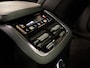 Volvo XC90 T8 AWD Recharge R-Design | Bowers & Wilkins | Stoelventilatie | 360° Camera | Carbon inleg | Crystal White | Adaptieve Cruise Control | Standkachel met Volvo On Call App | Stoelverwarming voor+achter | Stuurwielverwarming | Stoelmassage | Schakelpaddels a
