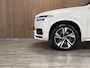 Volvo XC90 T8 AWD Recharge R-Design | Bowers & Wilkins | Stoelventilatie | 360° Camera | Carbon inleg | Crystal White | Adaptieve Cruise Control | Standkachel met Volvo On Call App | Stoelverwarming voor+achter | Stuurwielverwarming | Stoelmassage | Schakelpaddels a