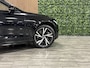 Volvo V90 T8 AWD Recharge Ultimate Dark Long Range | Vol! | Luchtvering | Stoelventilatie | 360° Camera | 455pk | Head-Up Display | Harman Kardon | Stoelmassage | Schuifdak | Adaptieve Cruise Control | Stoel en Stuurwielverwarming | Full LED Meesturende koplampen |