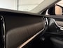 Volvo V90 T8 AWD Recharge Ultimate Dark Long Range | Vol! | Luchtvering | Stoelventilatie | 360° Camera | 455pk | Head-Up Display | Harman Kardon | Stoelmassage | Schuifdak | Adaptieve Cruise Control | Stoel en Stuurwielverwarming | Full LED Meesturende koplampen |