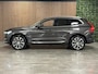 Volvo XC60 T6 AWD Recharge Ultimate Bright Long Range | 360° Camera | Head-Up Display | Harman Kardon | Adaptieve Cruise Control | Standkachel met Volvo On Call App | Stoel en Stuurwielverwarming | Full LED Meesturende koplampen | Pilot Assist | Elektrische voorstoe
