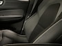 Volvo XC60 T6 AWD Recharge R-Design Long Range | All Season banden | Stoel en Stuurwielverwarming | Standkachel met Volvo On Call App | Parkeercamera | Lederen Dashboard | Full LED Meesturende koplampen | Voorstoelen elektrisch geheugen | Contour Stoelen | Z .